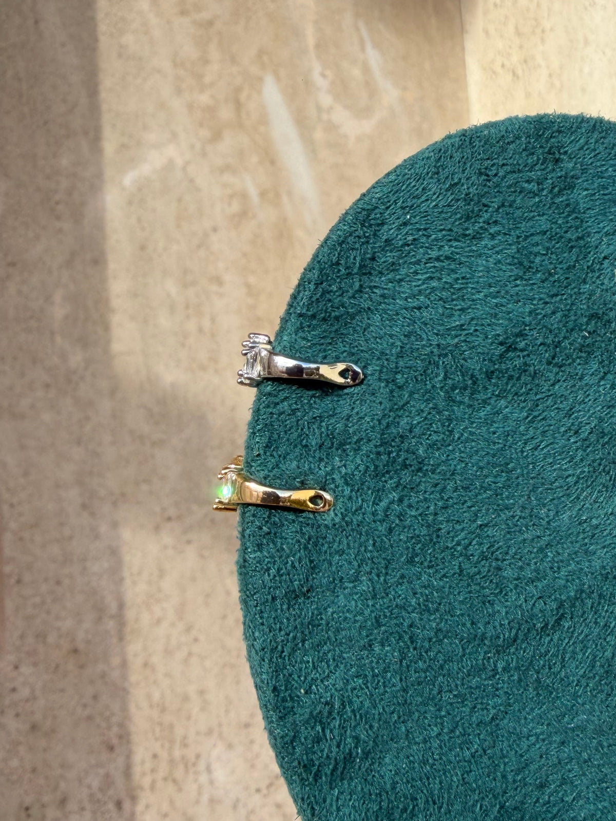 EAR CUFF