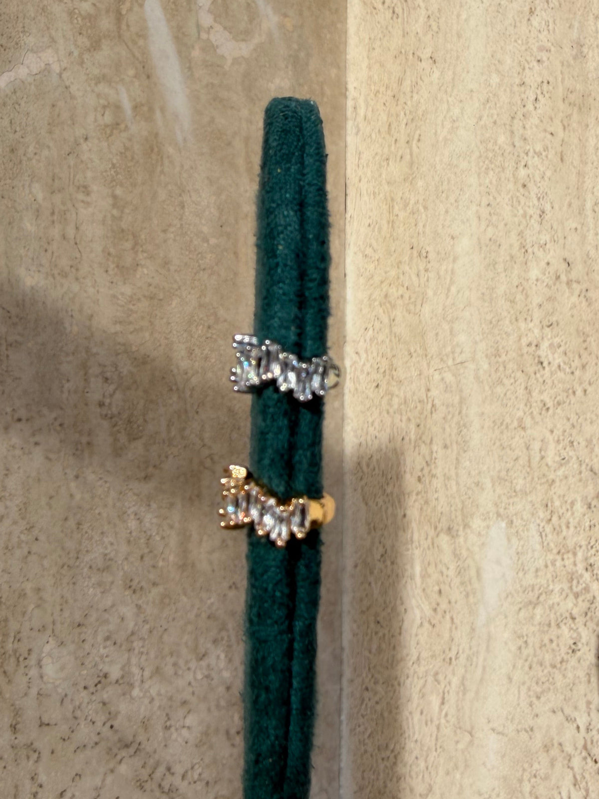 EAR CUFF