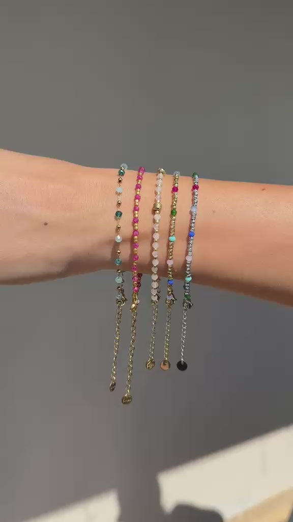 Bracciali con mini perle colorate