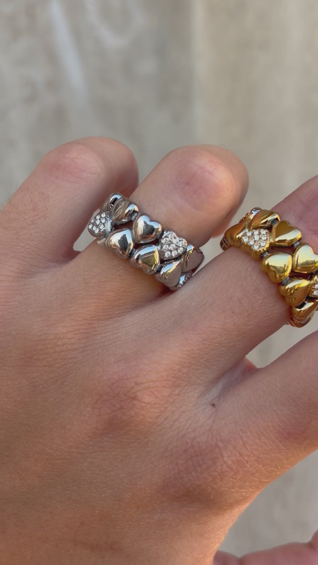 Anello multi cuori a molla